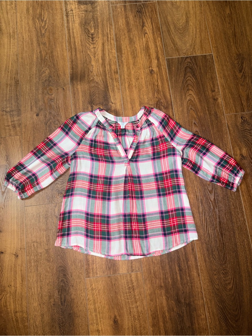 Crown & Ivy Petite Plaid V-Neck Blouse with Gold Metallic Thread, Size PS